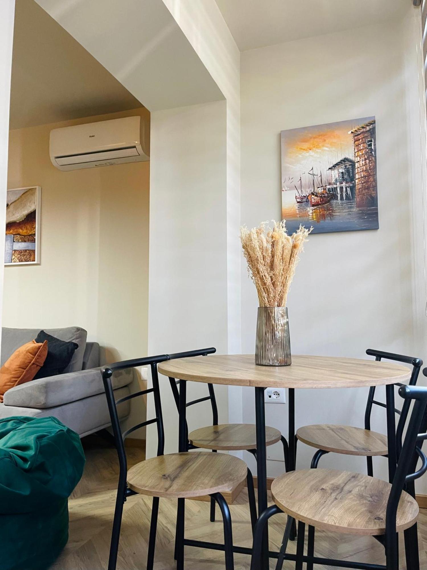 Dea'S Apartment: Hidden Gem Tiranë Ngoại thất bức ảnh